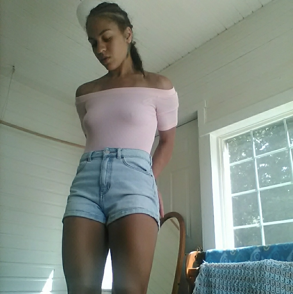 Off shoulder pink bodysuit